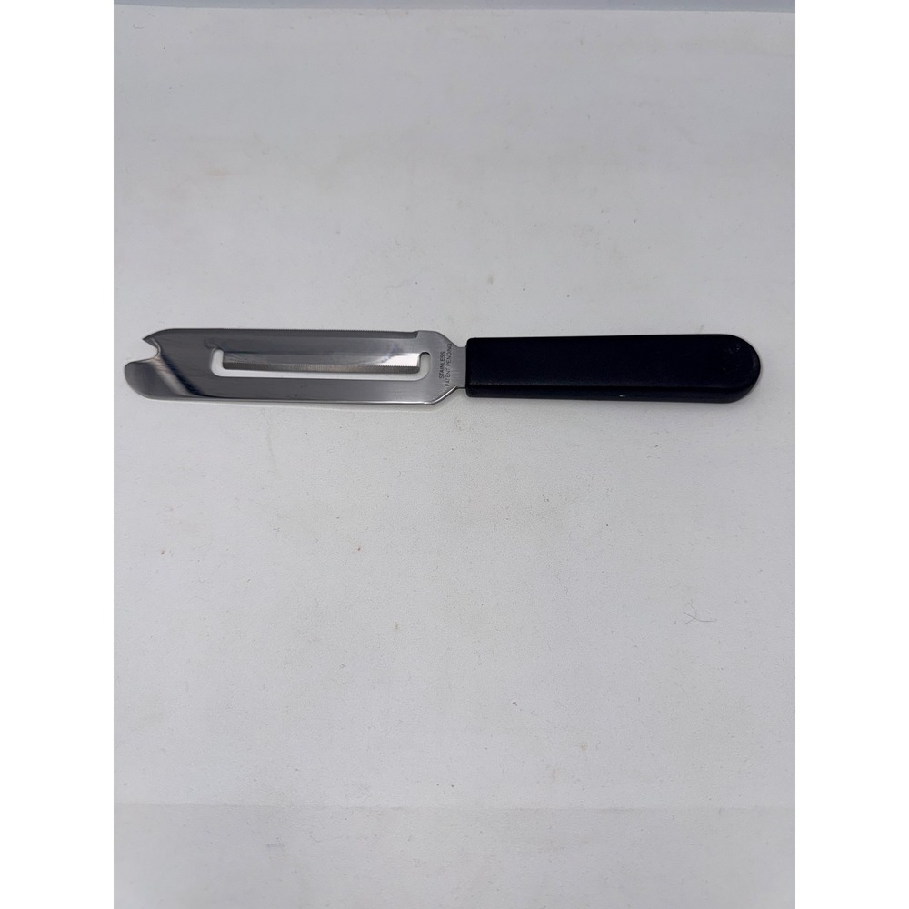 Pampered Chef cheese Knife  Black Excellent Stainless